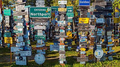 Sign Post Forrest – Der Schilderwald in Watson Lake, Kanada