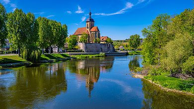Lauffen am Neckar – Hölderlinstadt mit den 8 schönsten Sehenswürdigkeiten